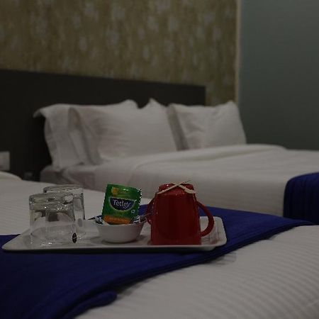 Ocean Suites Hotel 뭄바이 외부 사진