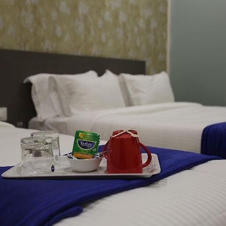 Ocean Suites Hotel 뭄바이 외부 사진