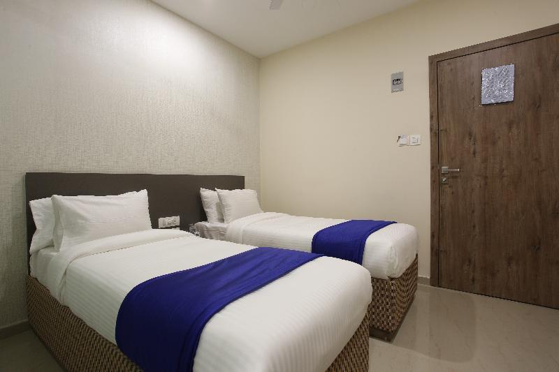 Ocean Suites Hotel 뭄바이 외부 사진