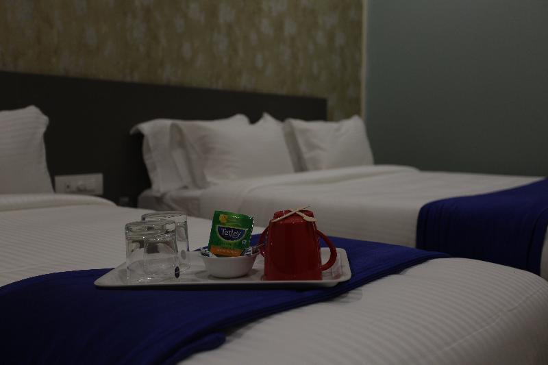 Ocean Suites Hotel 뭄바이 외부 사진